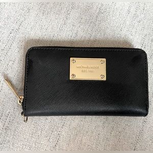 Michael Kora Essential Zip Wallet